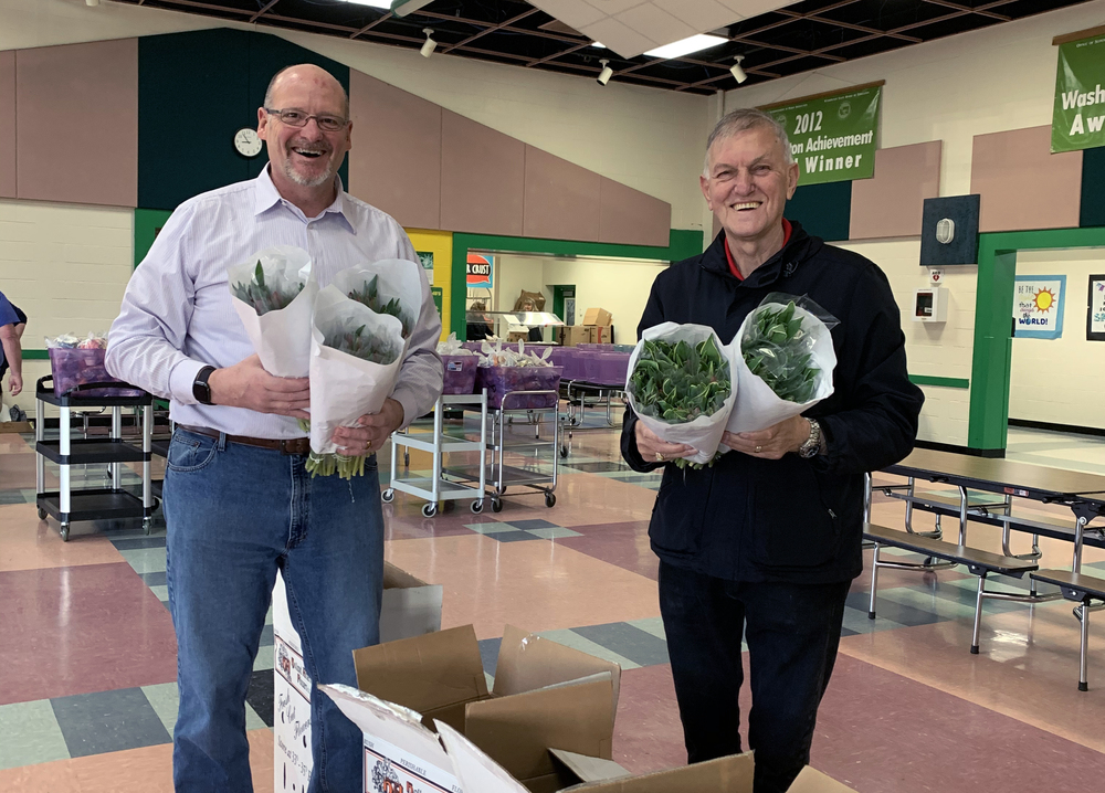 Holland-America donated 550 tulip bunches to WPS staff
